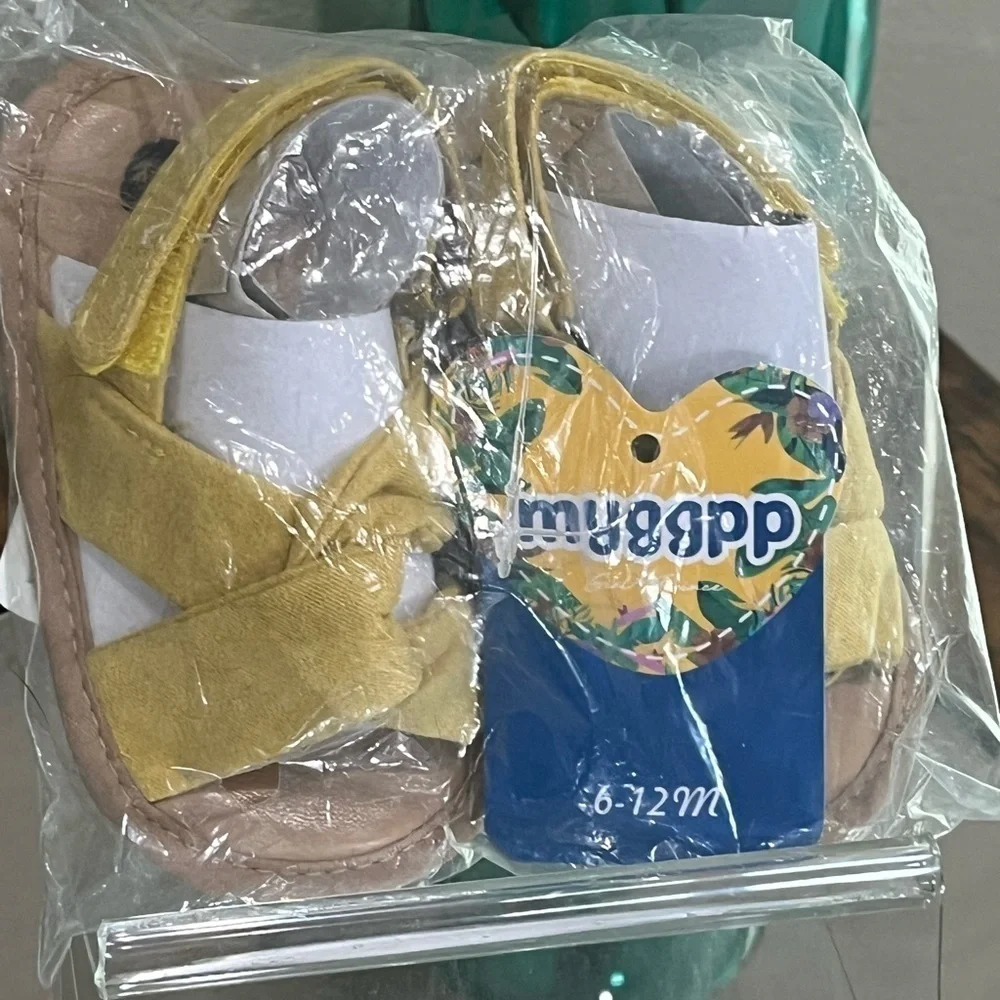 Baby Yellow Sandals, 6-12 months, new!